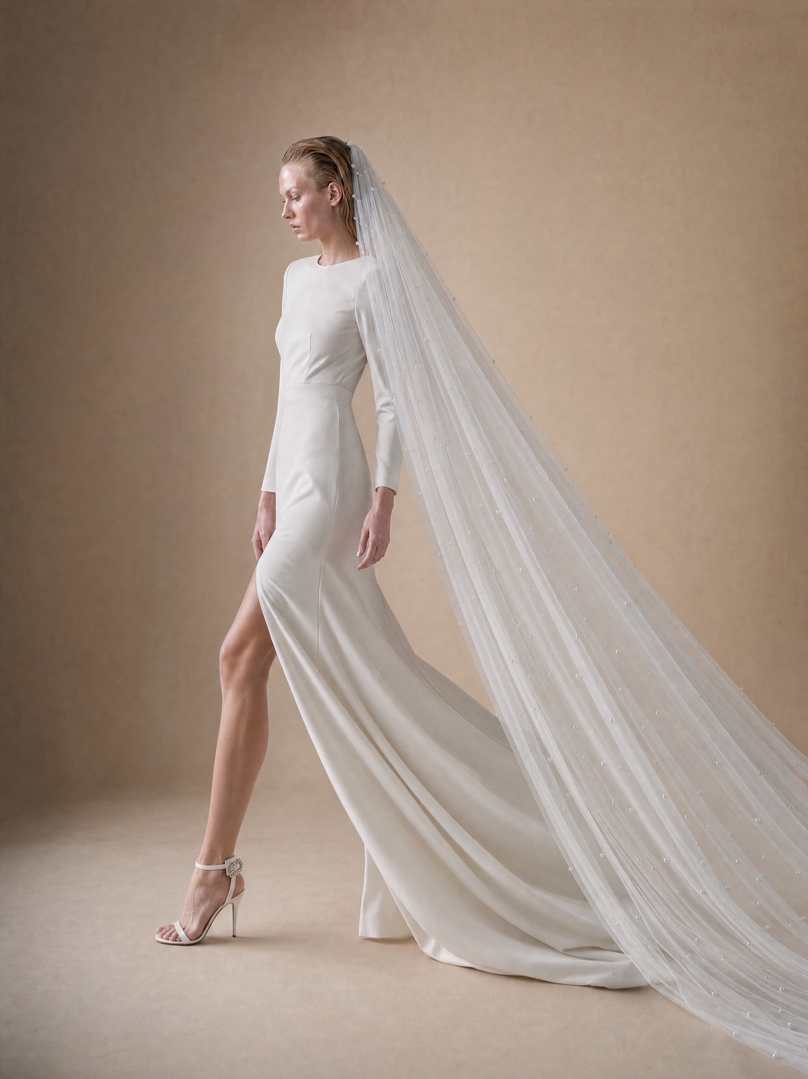 Pearl brudeslør, Couture-Stuen